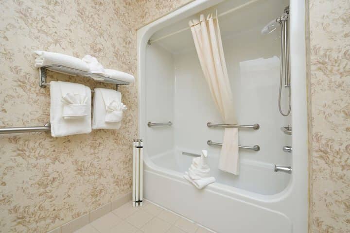 Room 44 of 79